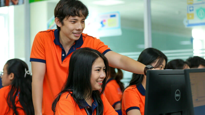 ky thi tieng Anh Hutech 7