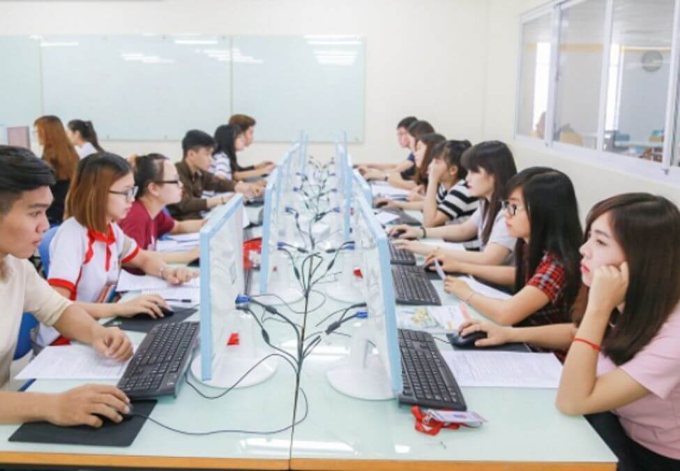 Đại học kinh tế tài chính TP.HCM (UEF)