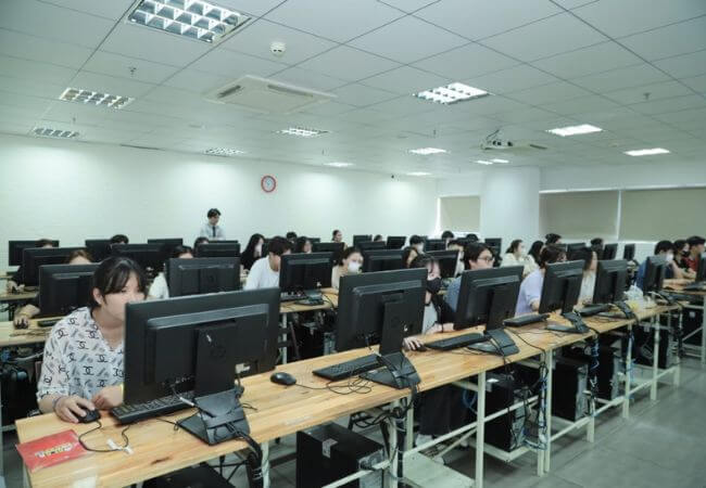 Trường Đại học Quốc tế Hồng Bàng