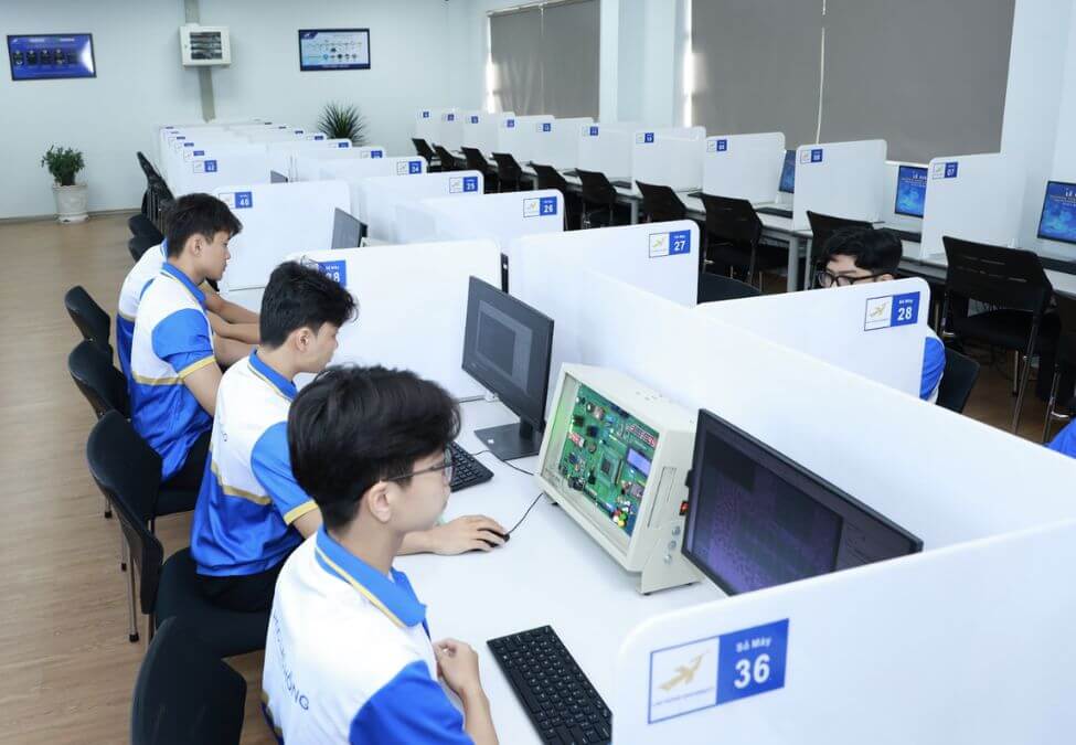 Trường Đại học Lạc Hồng