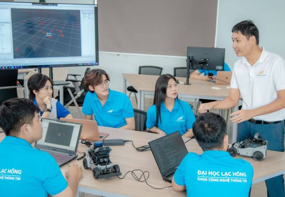 Trường Đại học Lạc Hồng
