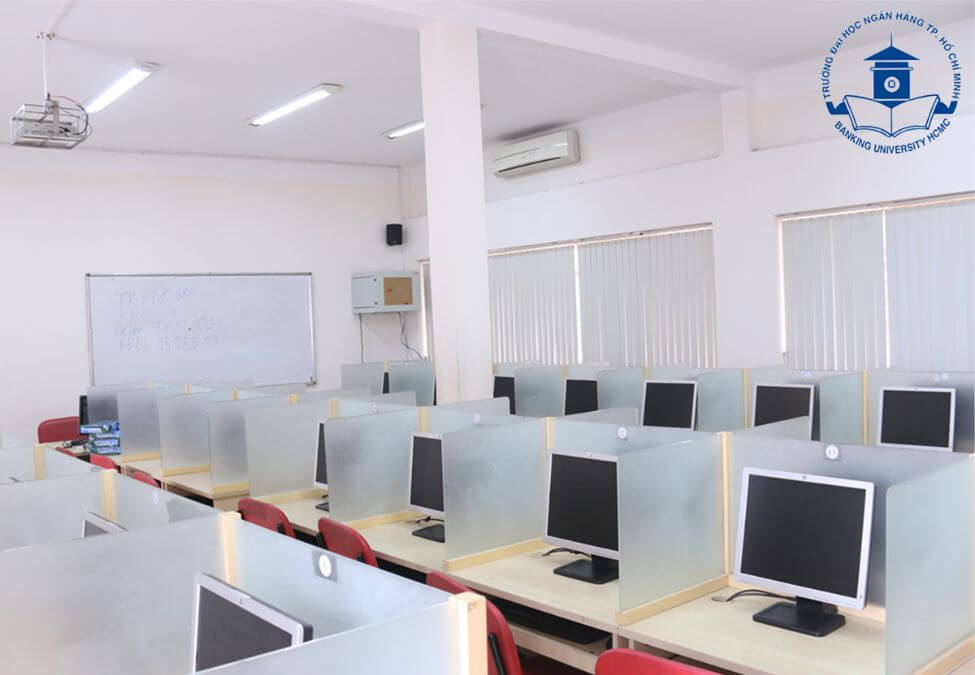 Trường Đại học Ngân hàng TP.HCM