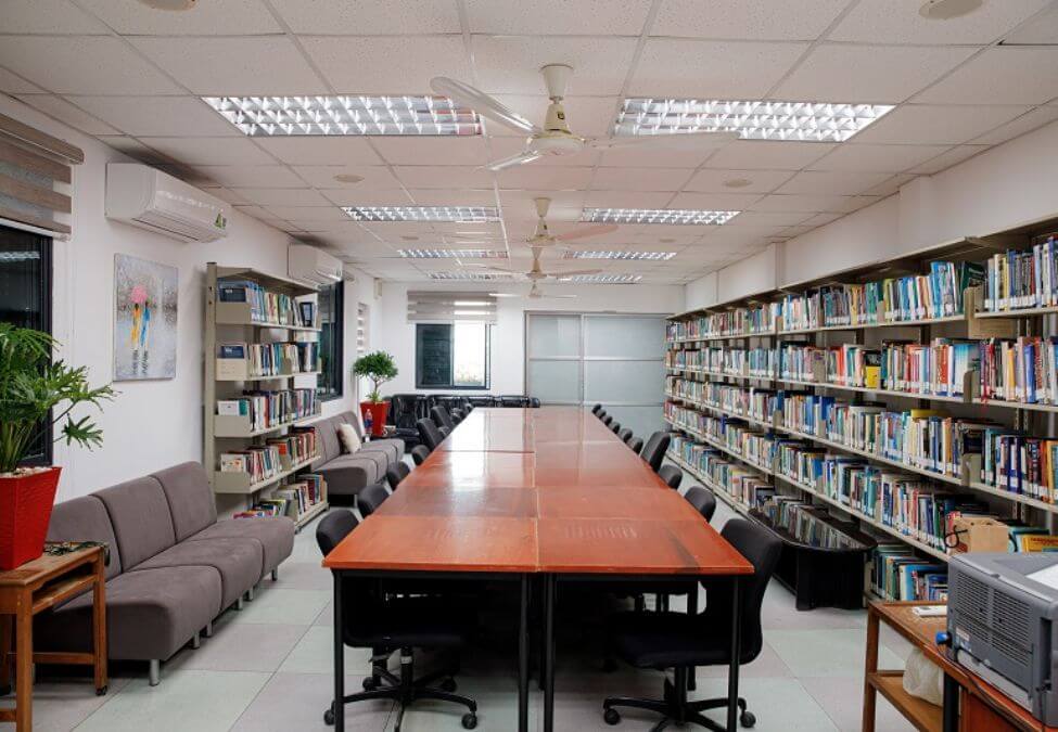 Trường Đại học Kinh tế TP.HCM (UEH)