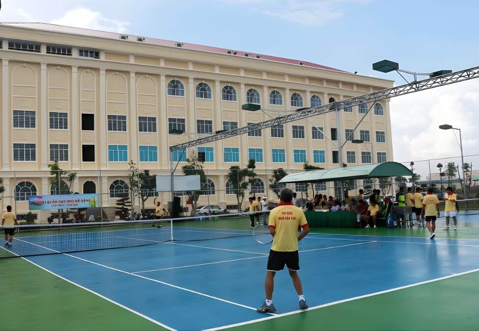 Trường Đại học Nam Cần Thơ